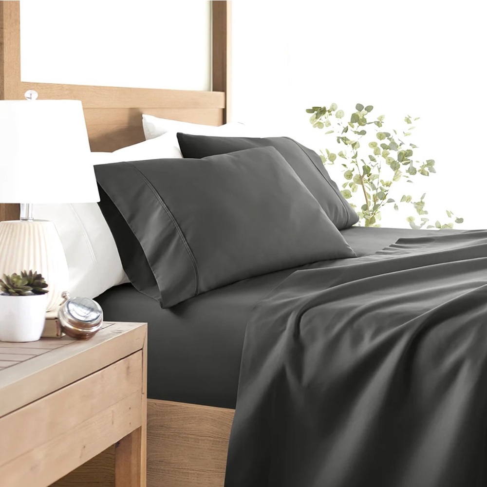 New Linens & Hutch Dark Gray Bed Sheet Set